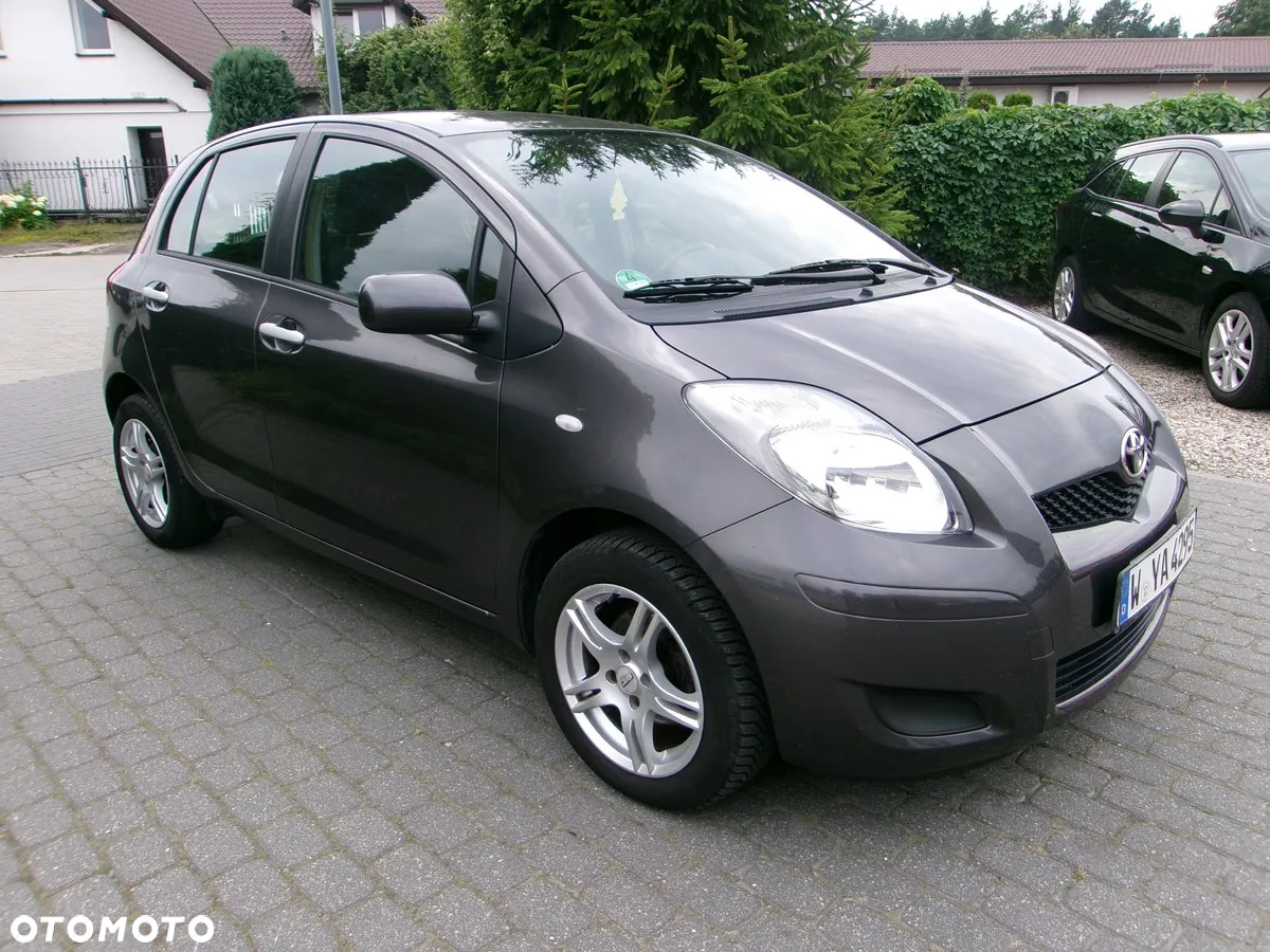 Toyota Yaris - 2