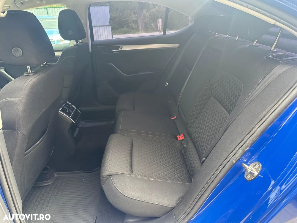 Skoda Superb 2.0 TDI DSG Ambition - 13