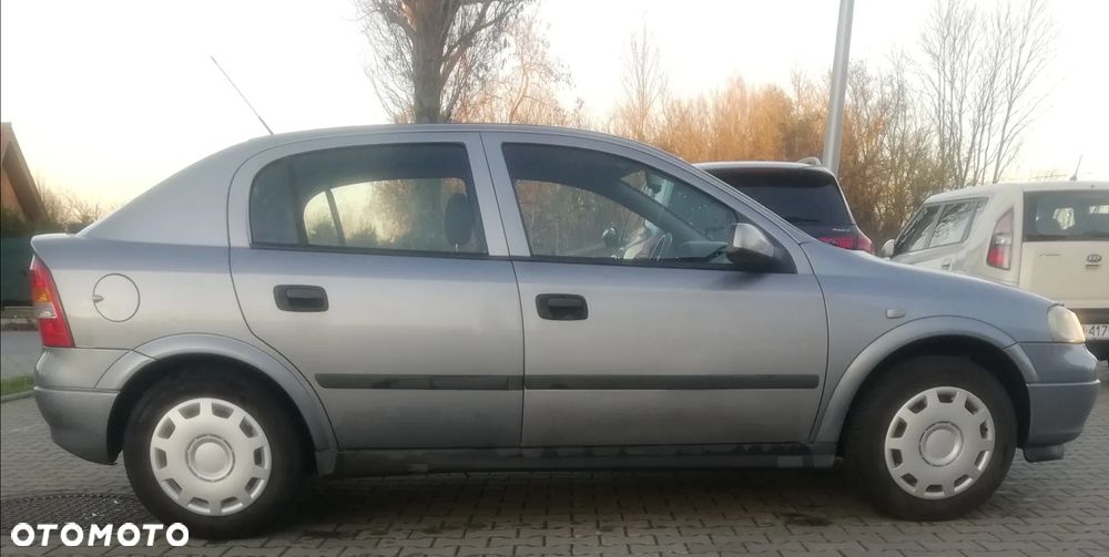 Opel Astra - 9
