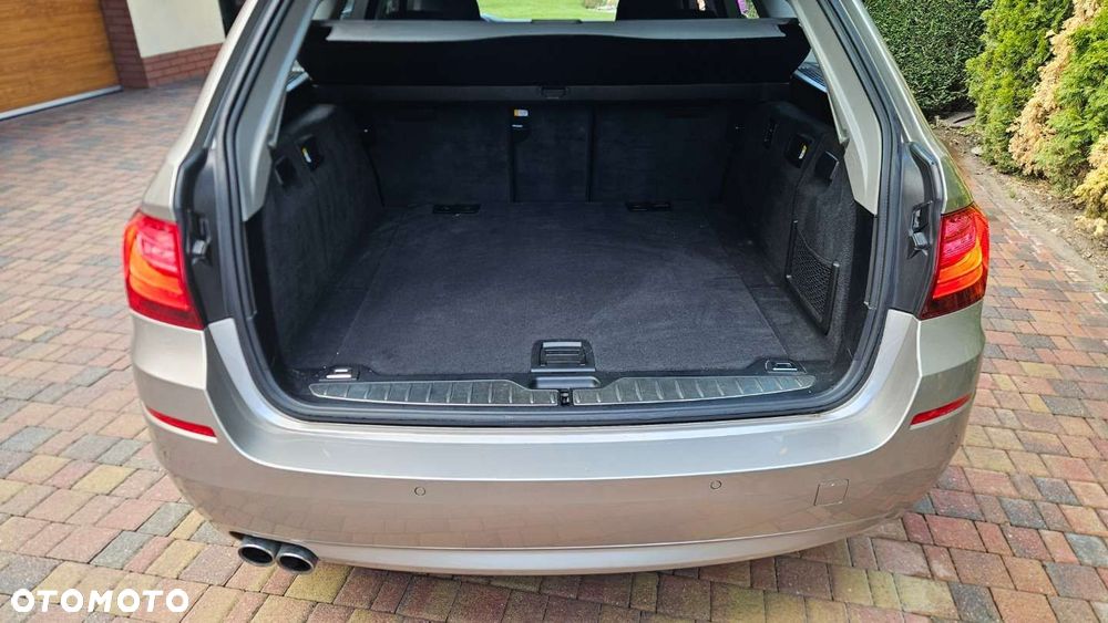 BMW Seria 5 520d - 23