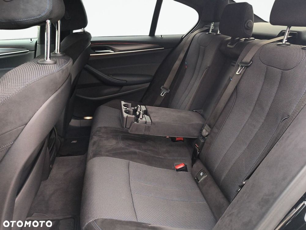 BMW Seria 5 520d xDrive M Sport sport - 10
