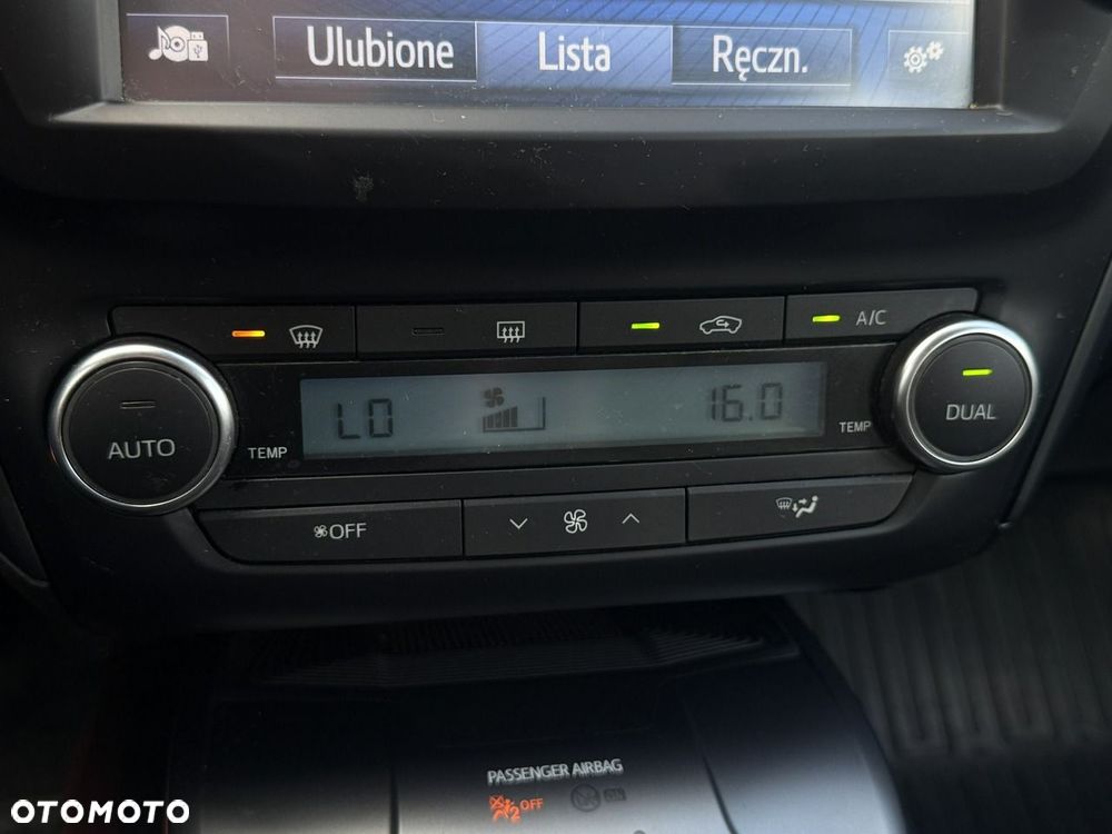 Toyota Avensis - 23