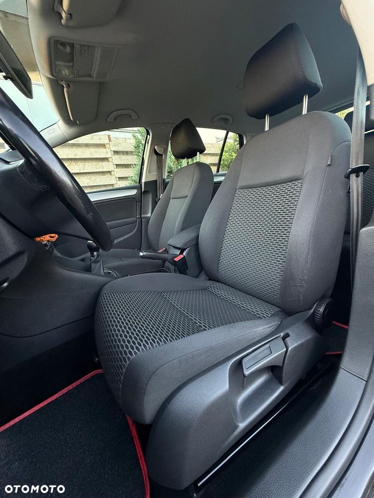 Volkswagen Golf - 27
