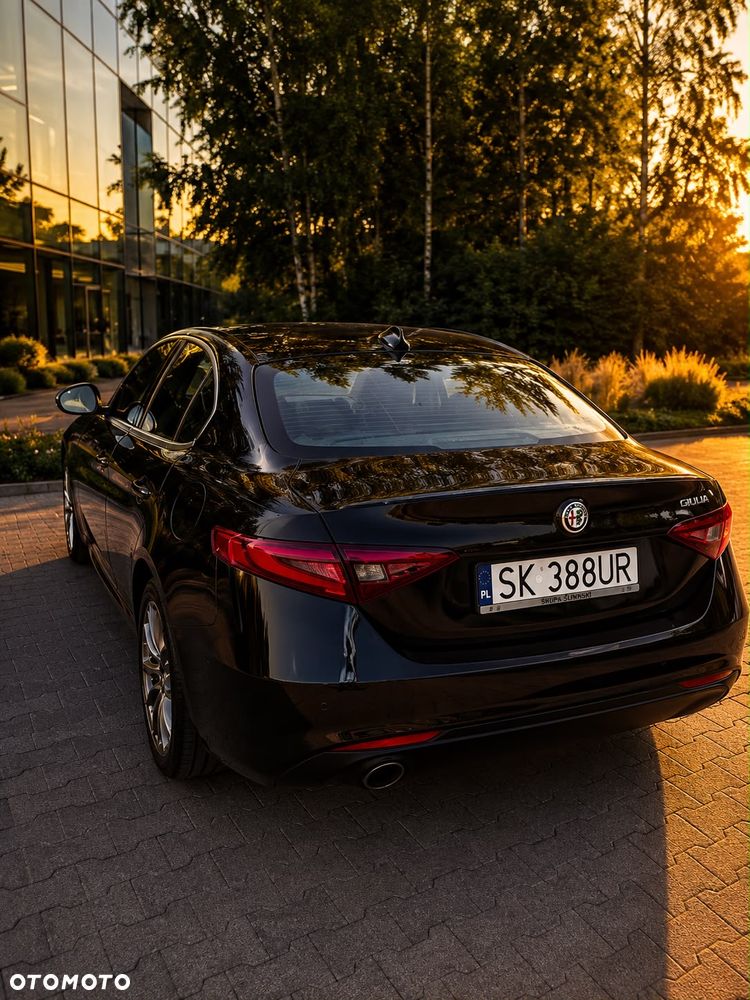 Alfa Romeo Giulia 2.0 Turbo Business - 3