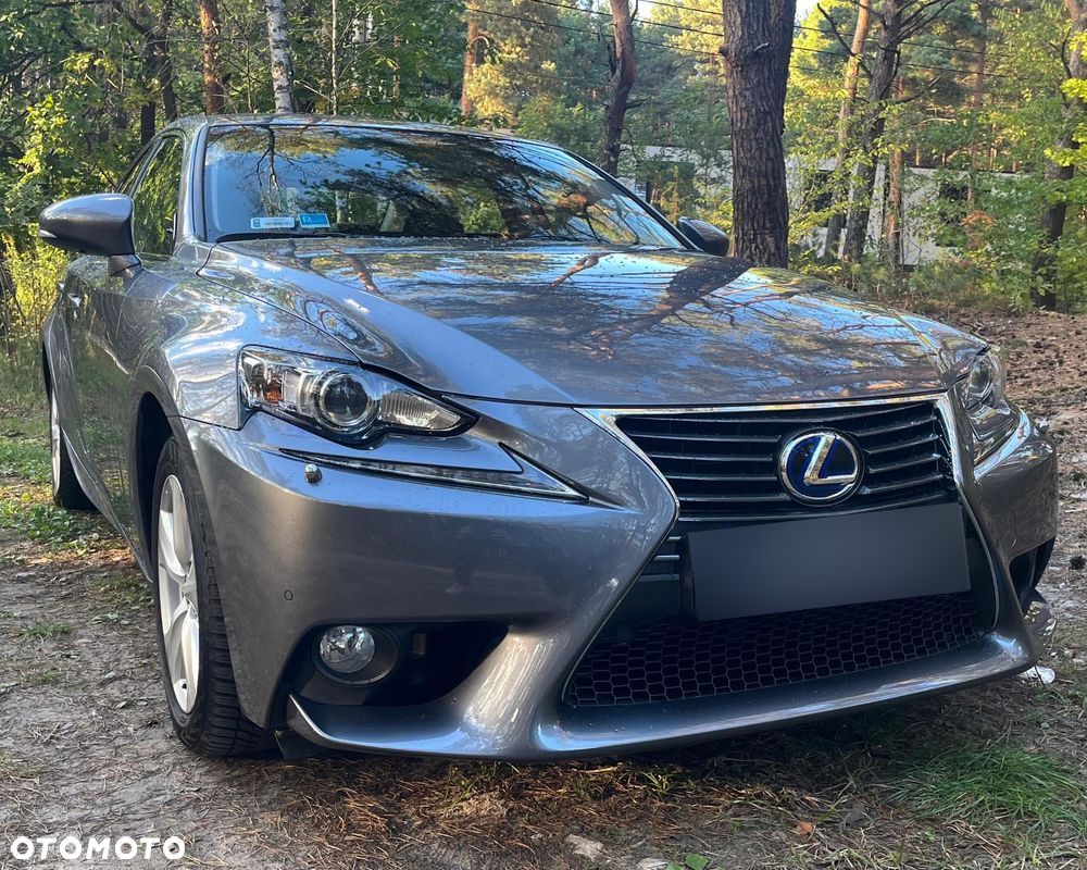 Lexus IS 300h Business - 3