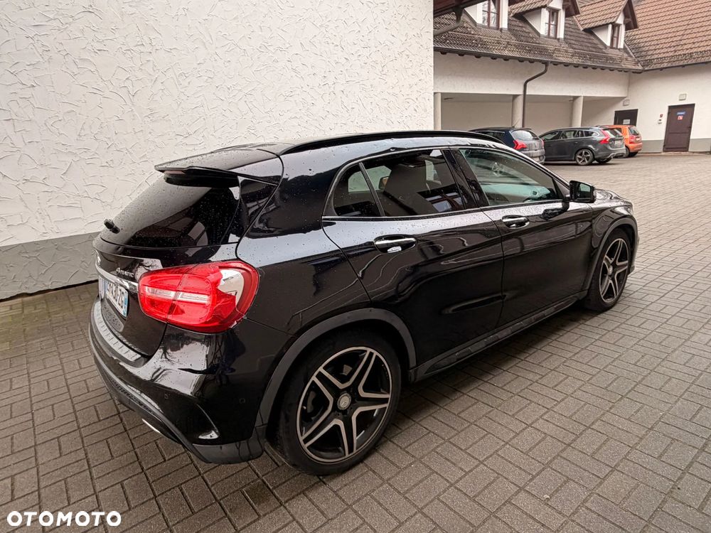 Mercedes-Benz GLA 200 (CDI) d 4Matic 7G-DCT AMG Line - 4