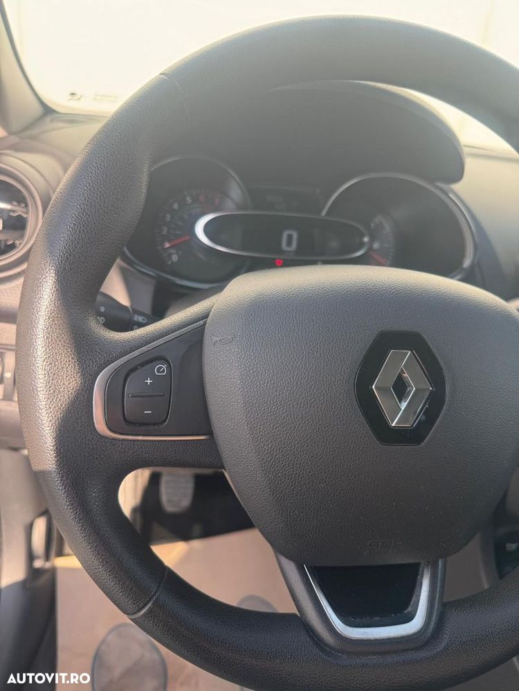 Renault Clio - 17