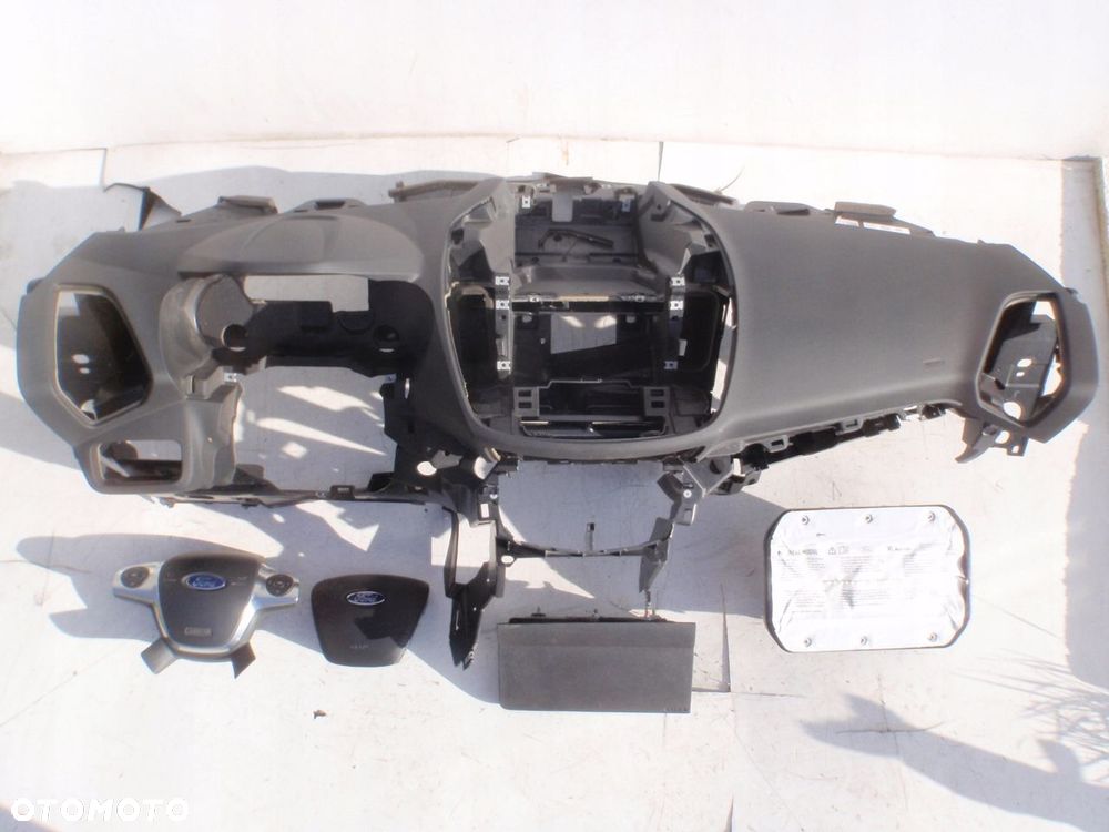 ford kuga deska kokpit konsola poduszki pasy - 4