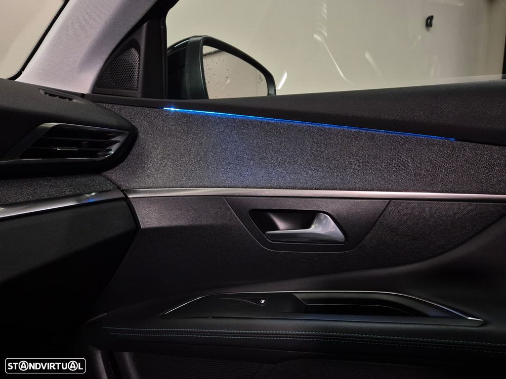 Peugeot 3008 1.5 BlueHDi Allure Pack EAT8 - 36