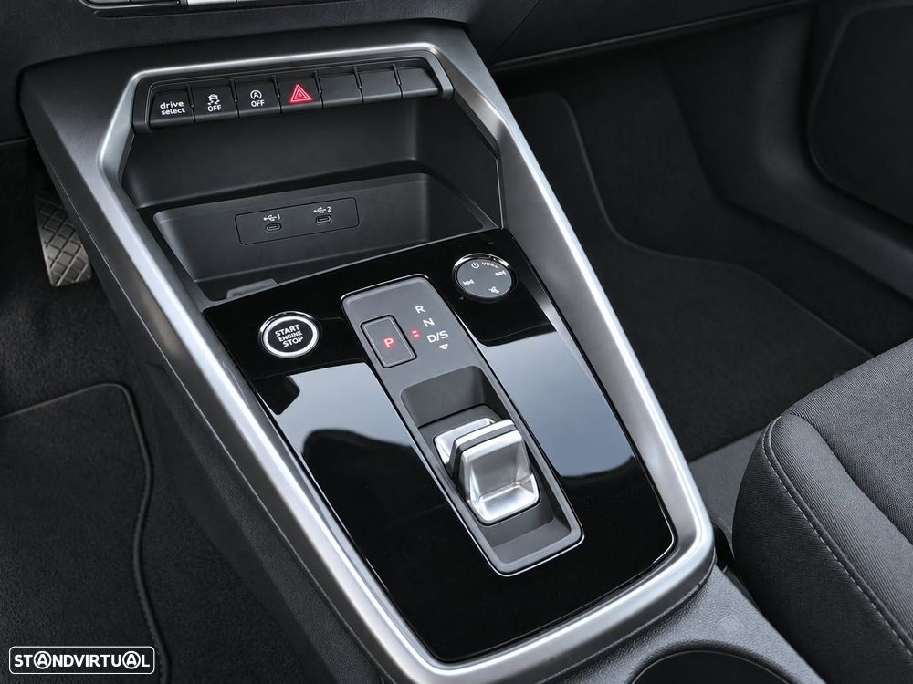 Audi A3 Sportback 30 TFSI Advanced S tronic - 5