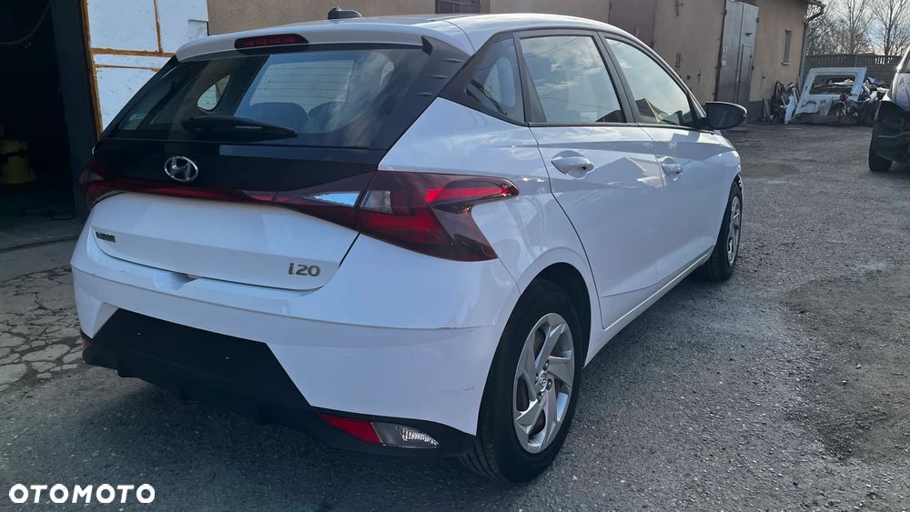 Hyundai i20 blue 1.2 Pure - 4