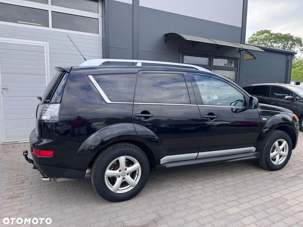 Mitsubishi Outlander 2.0 DID Instyle - 16