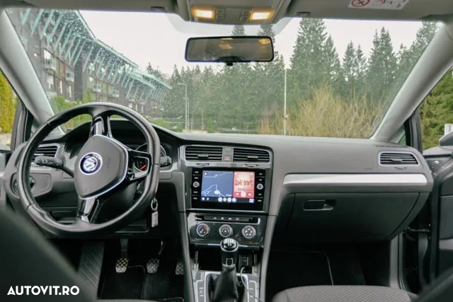 Volkswagen Golf 1.0 TSI Trendline - 11