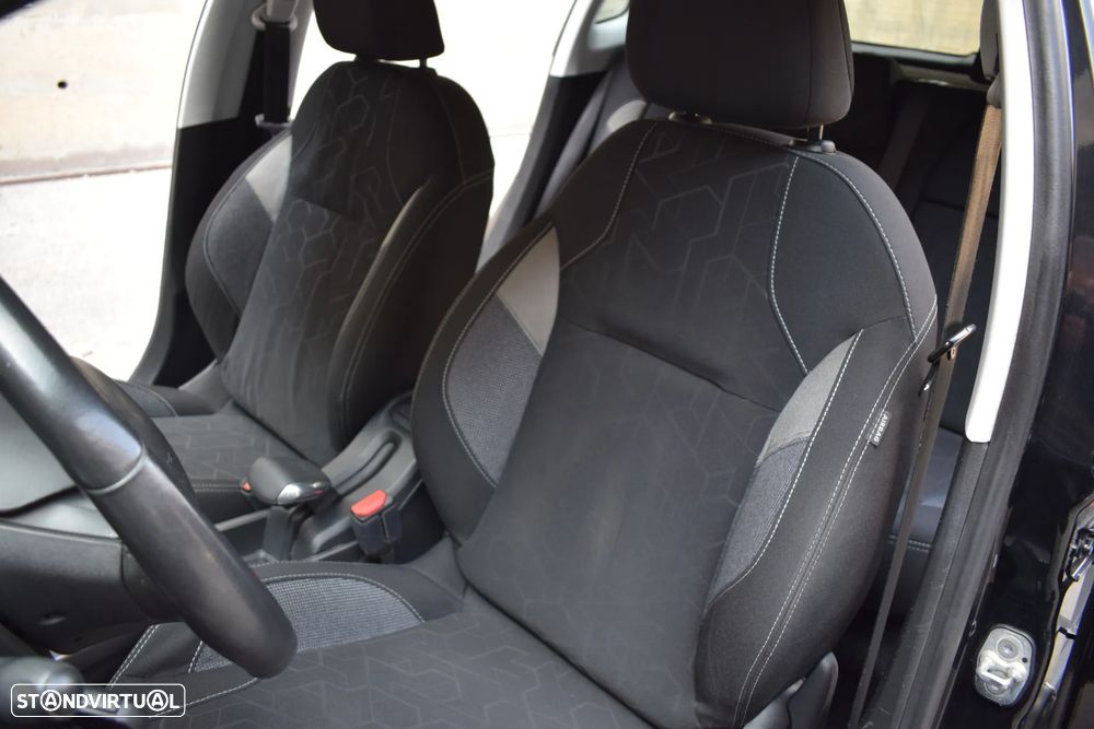 Peugeot 2008 1.6 BlueHDi Style - 21