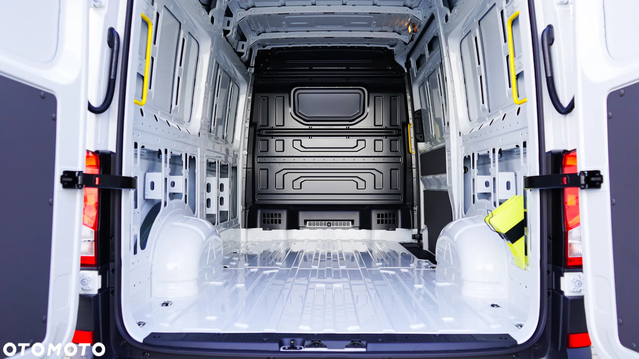 Volkswagen Crafter - 16