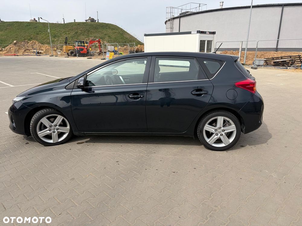 Toyota Auris - 5
