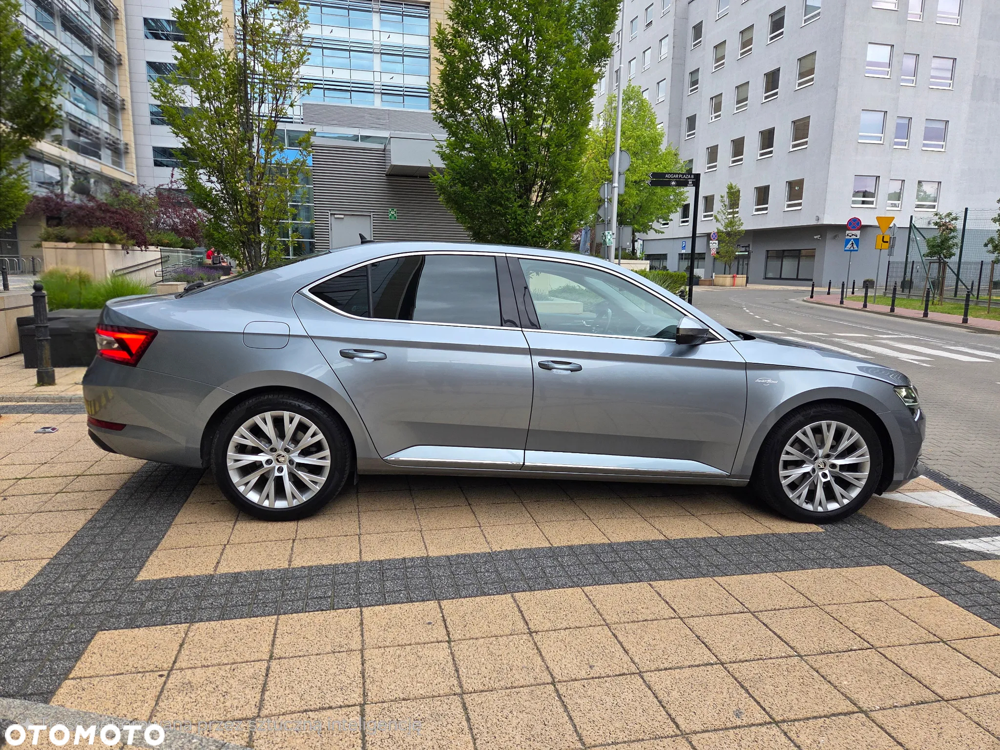 Skoda Superb 2.0 TDI SCR L&K DSG - 5