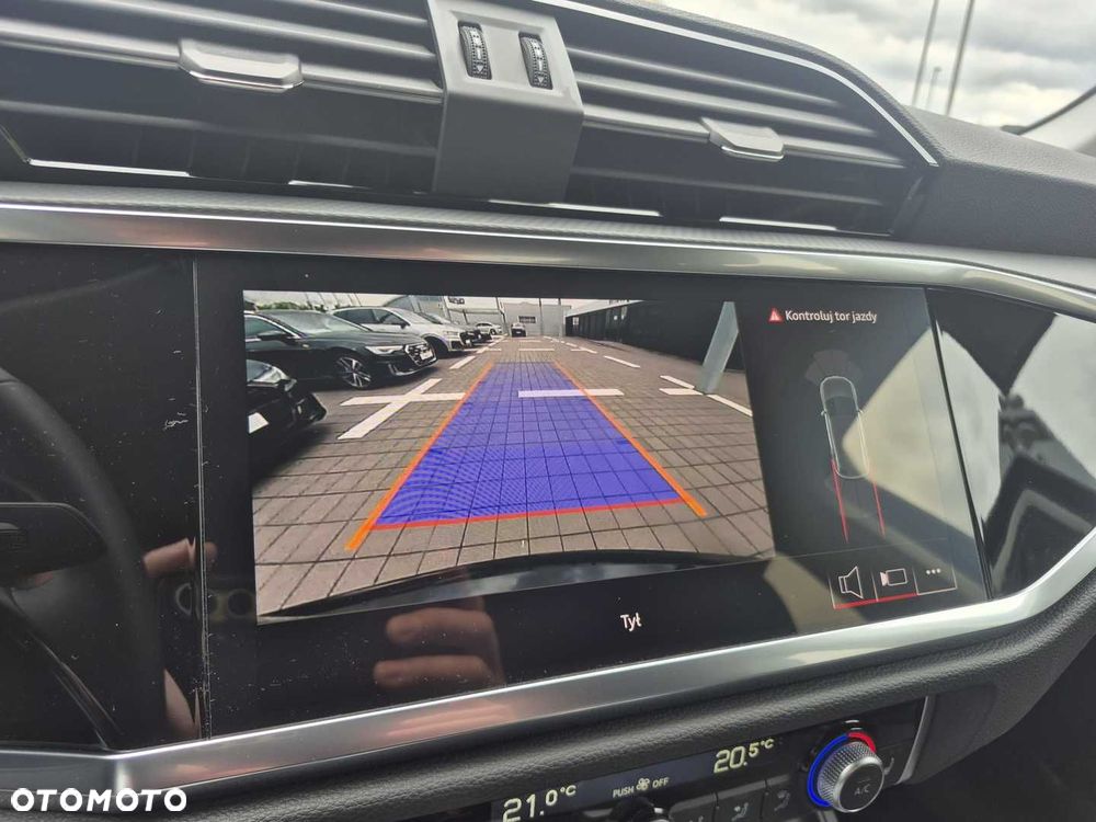 Audi Q3 - 21