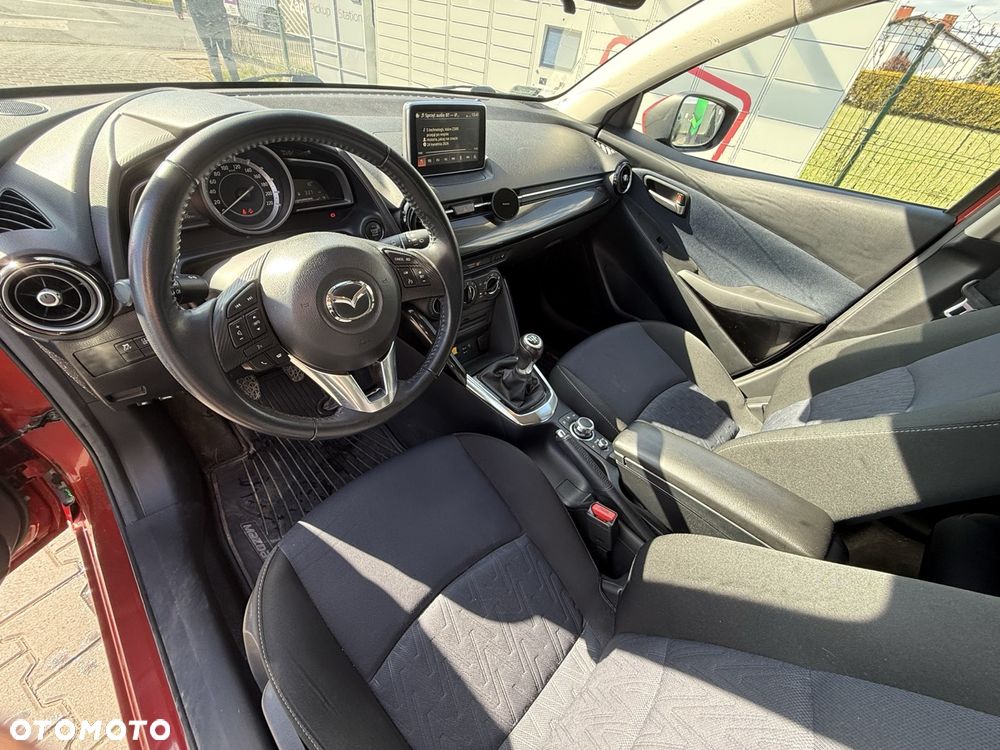 Mazda 2 - 5