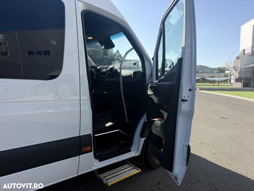 Mercedes-Benz Sprinter 517 - 11