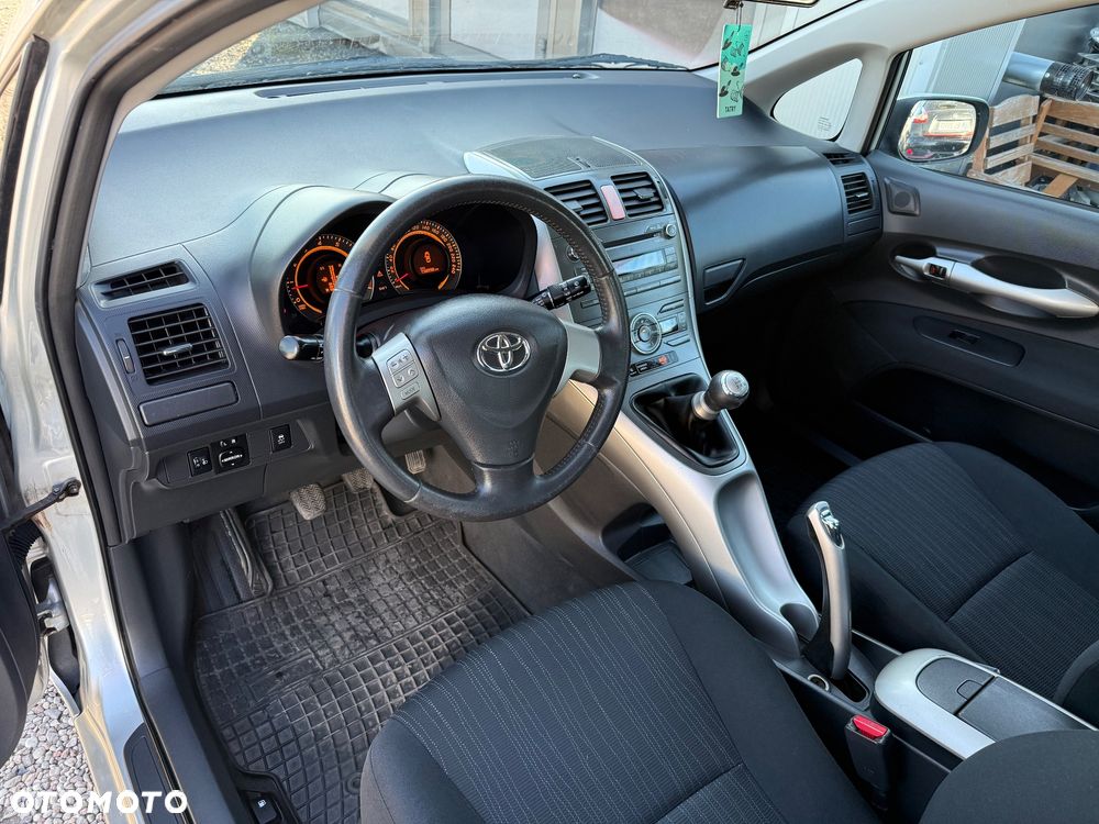 Toyota Auris 1.4 VVT-i Sol - 12