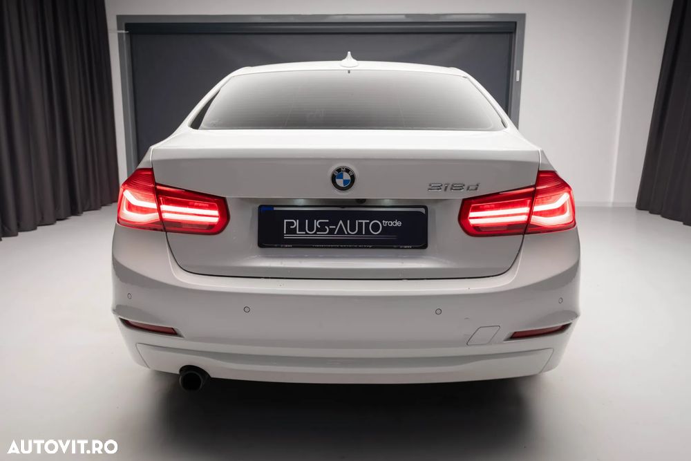 BMW Seria 3 318d Aut. Sport Line - 13