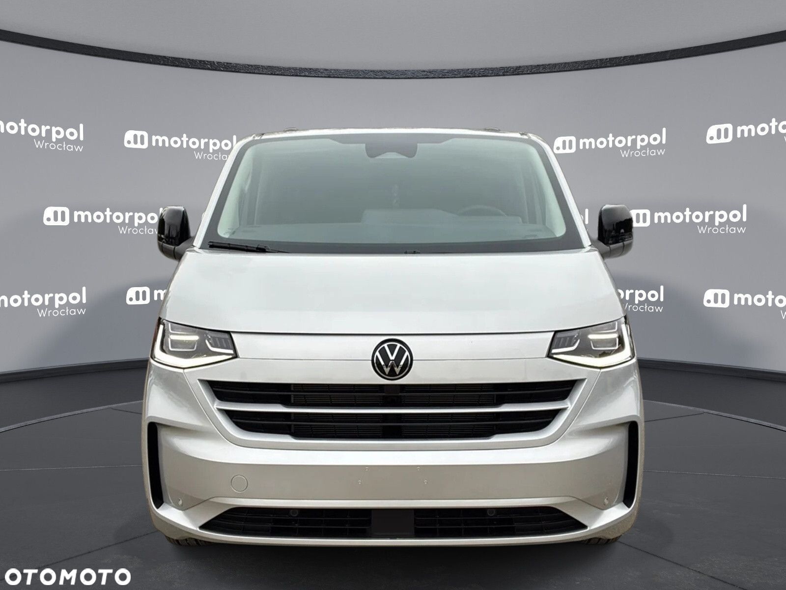 Volkswagen Caravelle - 2
