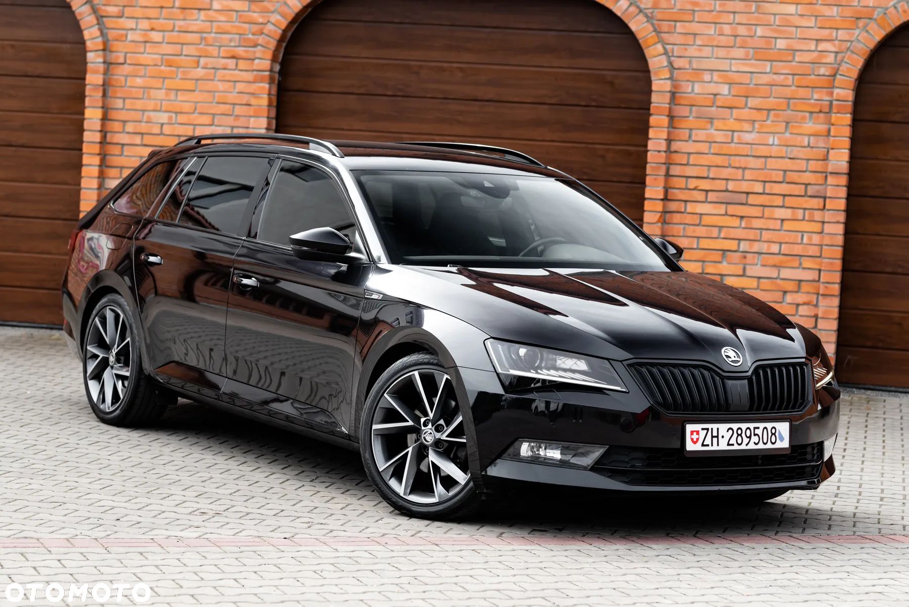 Skoda Superb 2.0 TDI DSG Sportline - 1