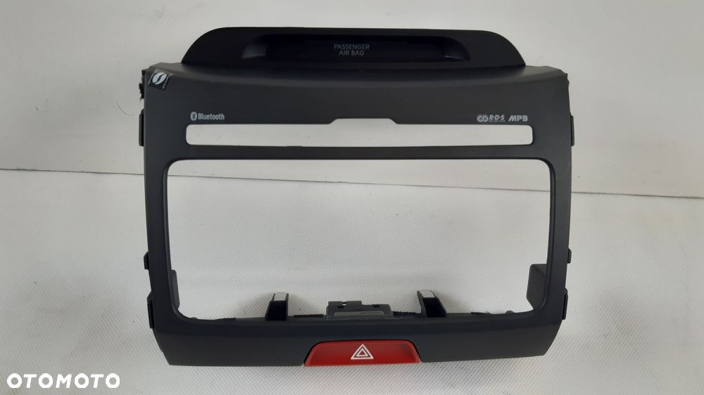 KIA SPORTAGE III OSŁONA RAMKA RADIA - 2