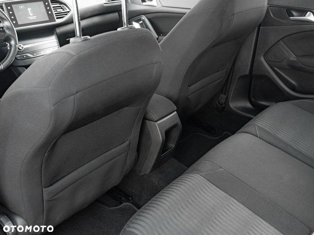 Peugeot 308 1.6 BlueHDi Allure S&S - 24