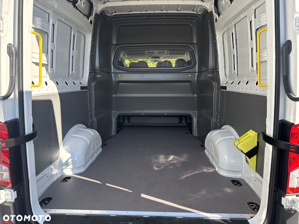 Volkswagen Crafter L3H3 140 KM 6-MANUAL - 18