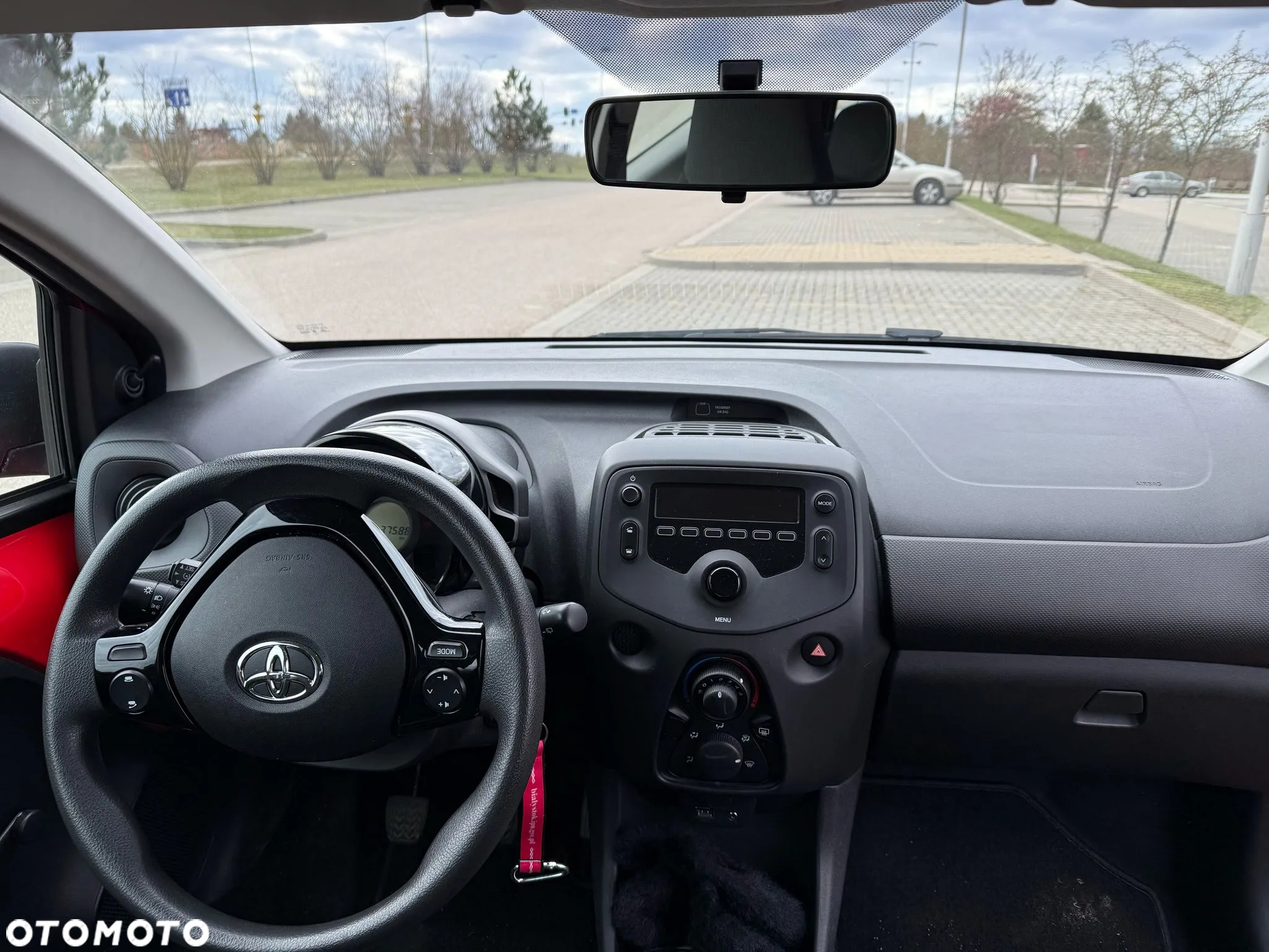 Toyota Aygo x-play - 15