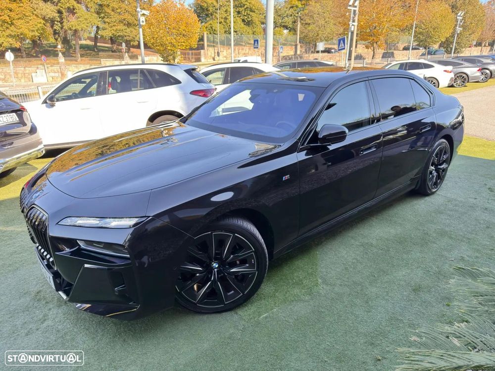BMW i7 xDrive60 Pack Desportivo M Pro - 8