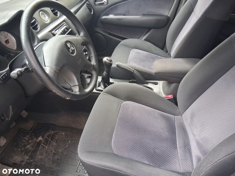 Mitsubishi Outlander 2.4 4WD Intense - 7