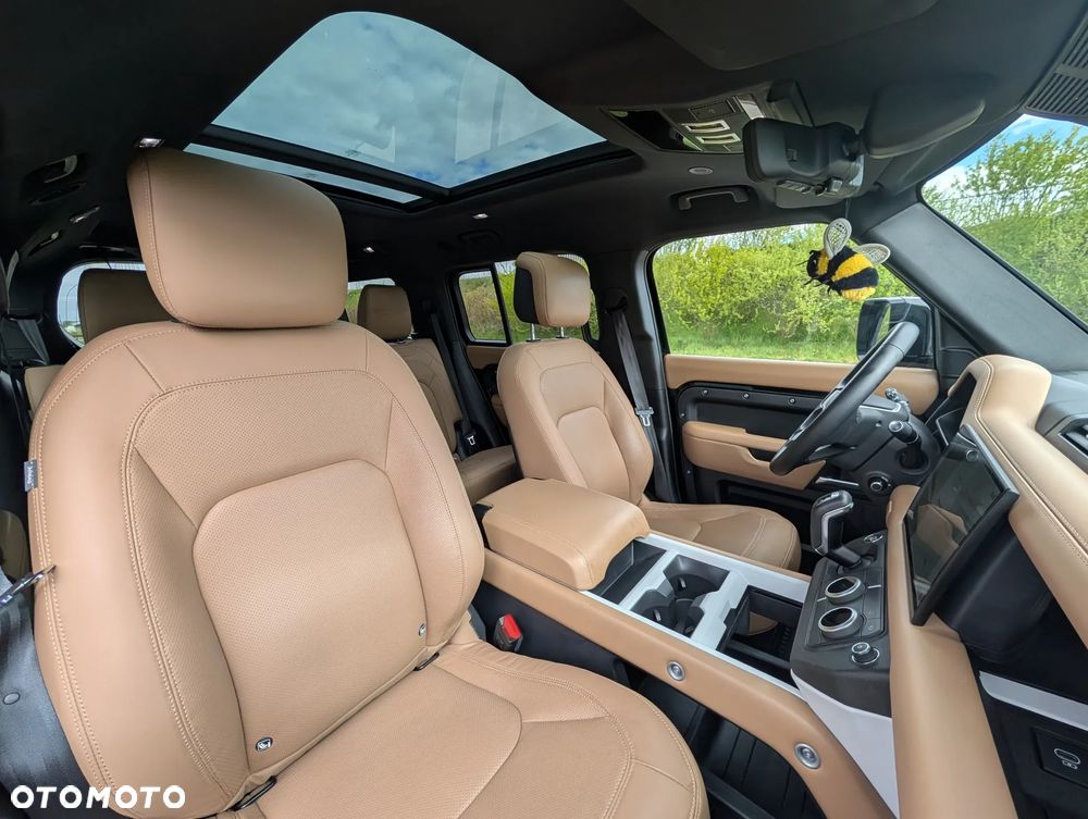 Land Rover Defender 3.0 D300 mHEV X-Dynamic HSE - 14