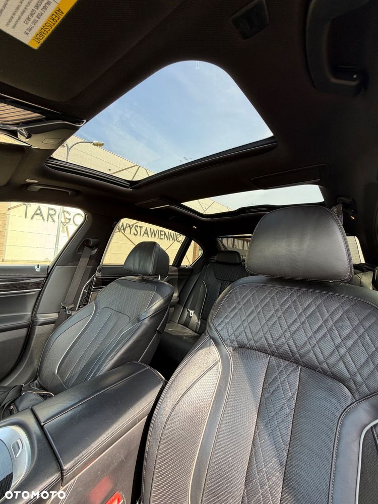 BMW Seria 7 750Li xDrive - 16