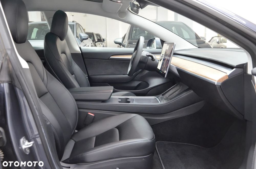 Tesla Model 3 Langstreckenbatterie Allradantrieb Dual Motor - 14