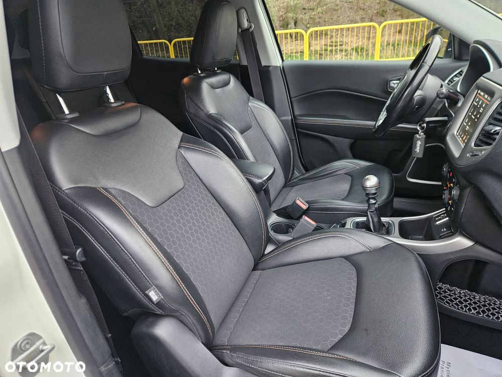 Jeep Compass 1.4 TMair Longitude FWD S&S - 12