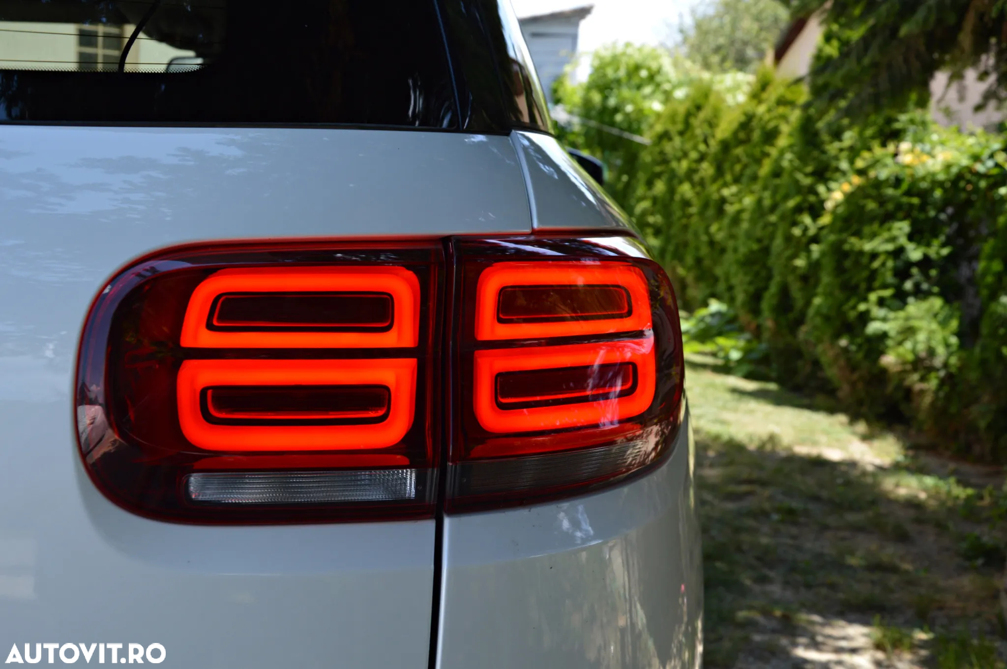 Citroën C5 Aircross 1.6 PureTech S&S EAT8 Shine - 12