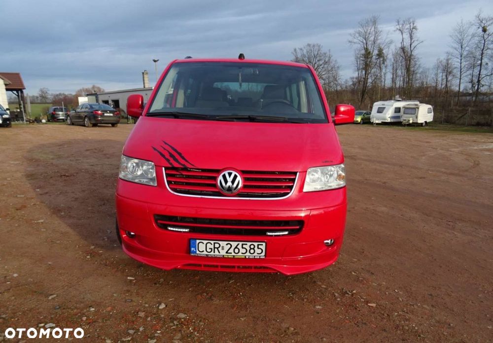 Volkswagen Multivan - 10