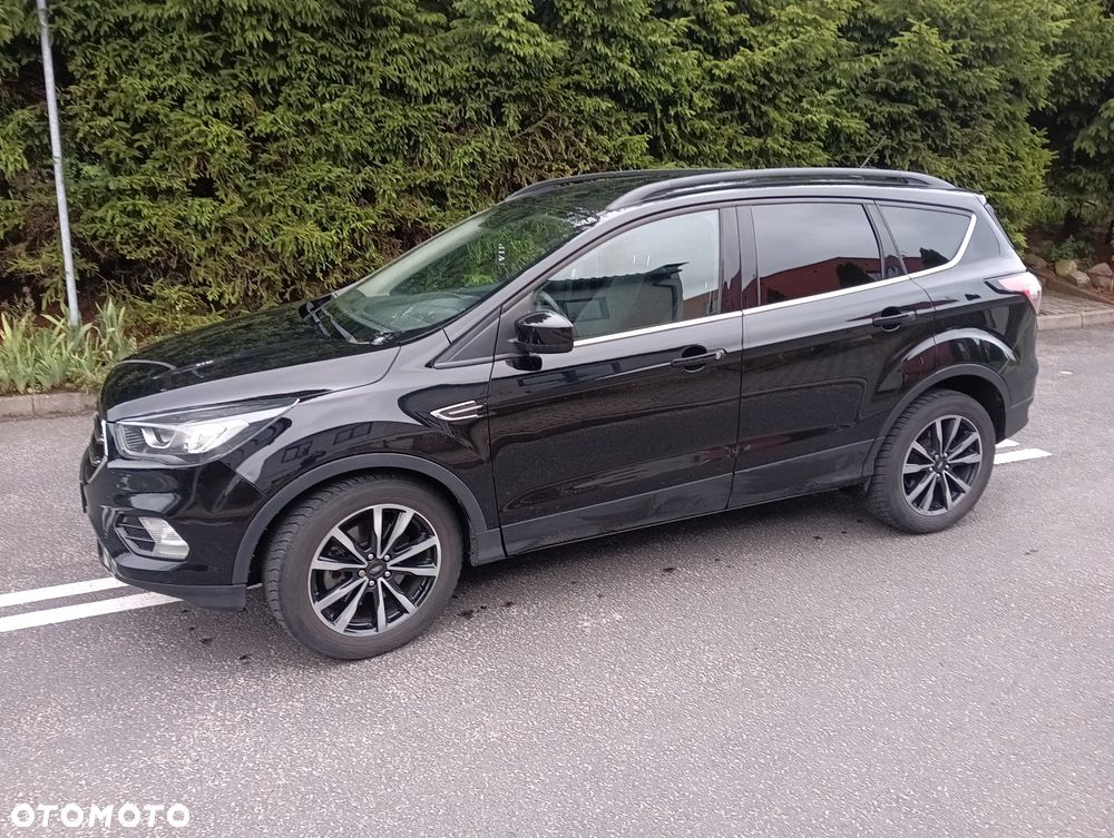 Ford Kuga 1.5 EcoBoost 4WD Titanium - 4