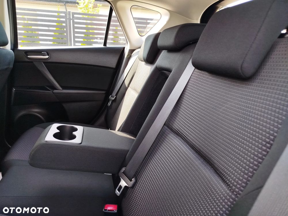 Mazda 3 1.6 Exclusive + - 23