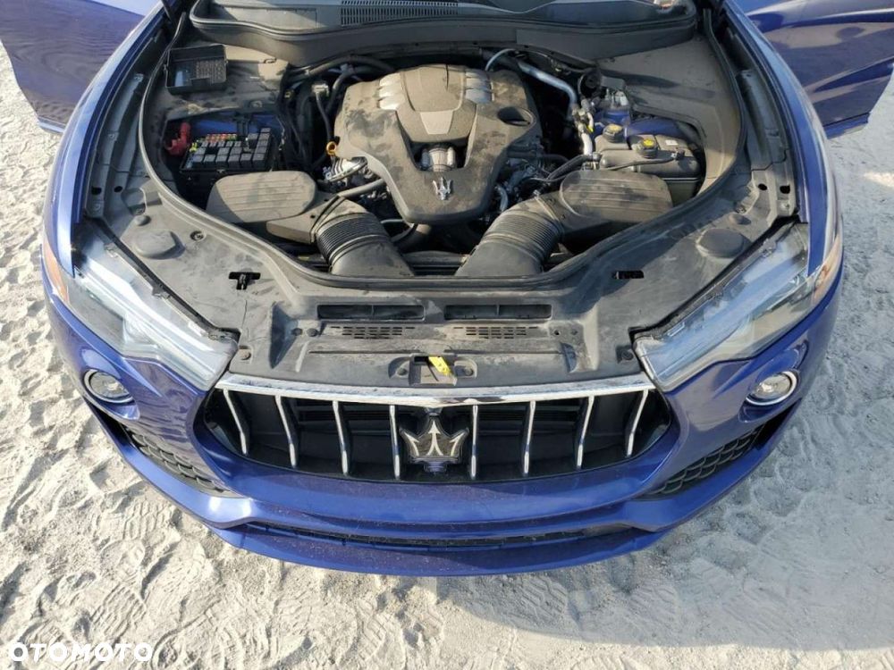 Maserati Levante - 12