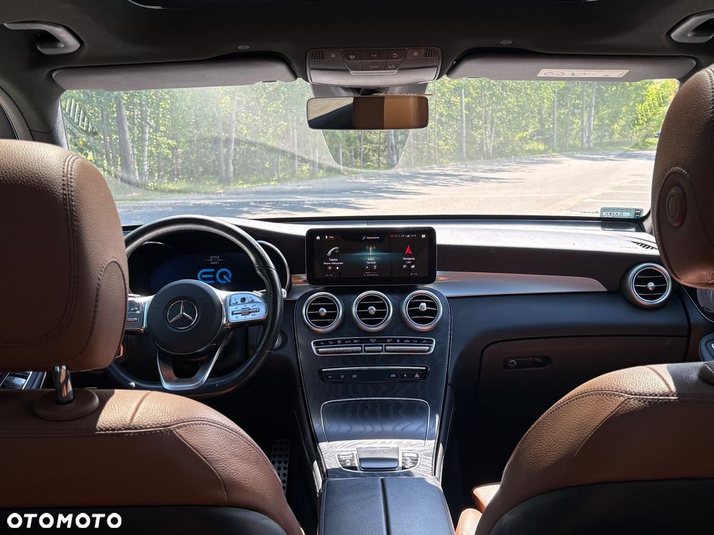 Mercedes-Benz GLC 300 e 4Matic 9G-TRONIC AMG Line - 16