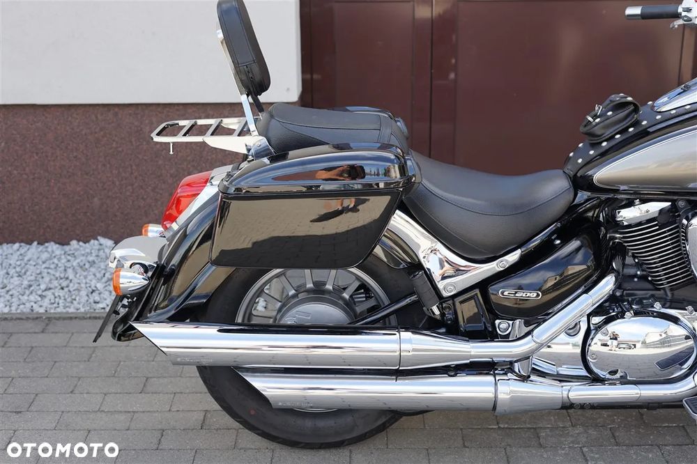 Suzuki VL 800 Volusia - Boulevard C50 - 4