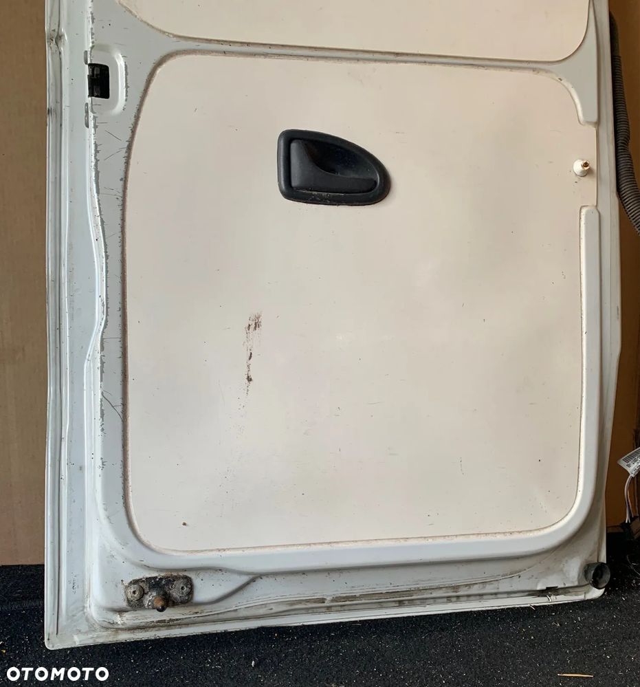 Drzwi lewy tył Opel Vivaro pełne - 15