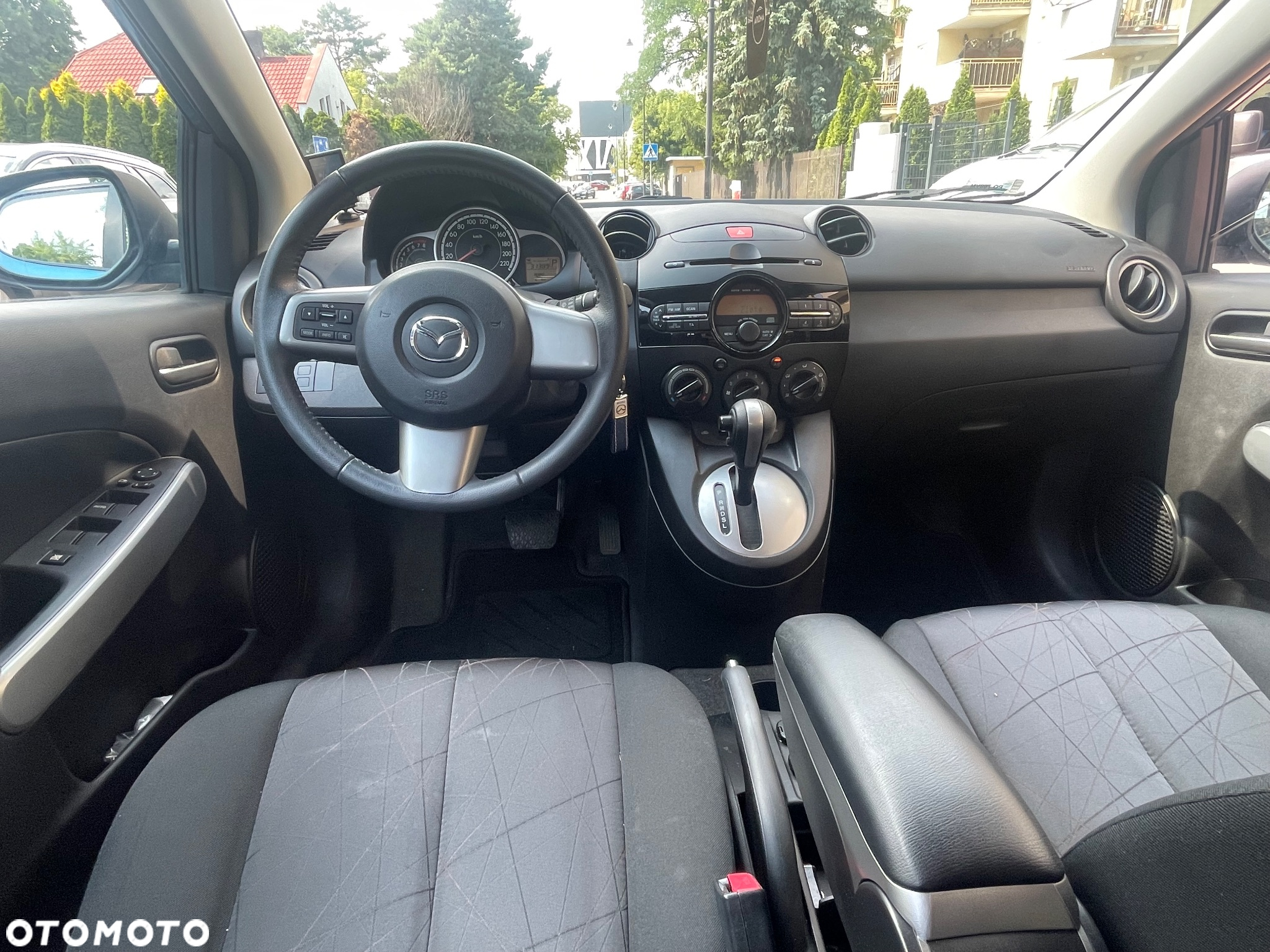 Mazda 2 1.5 Exclusive + - 14