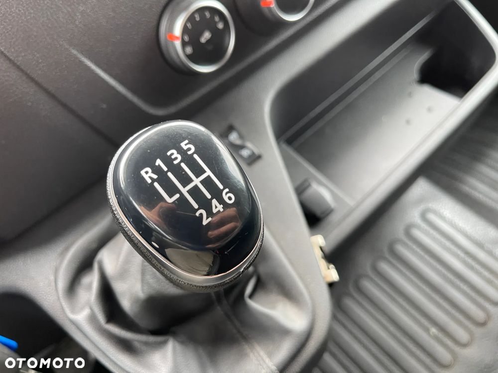 Renault Master Nowy Model_Grudzień 2020 ROK_2.3 DCI 180 KM_L3H2 DŁUGI_Bogata wersja LED,KLIMA - 12