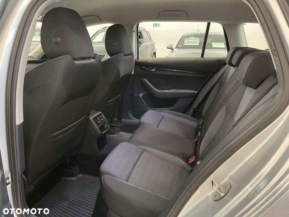 Skoda Octavia 2.0 TDI Ambition - 11