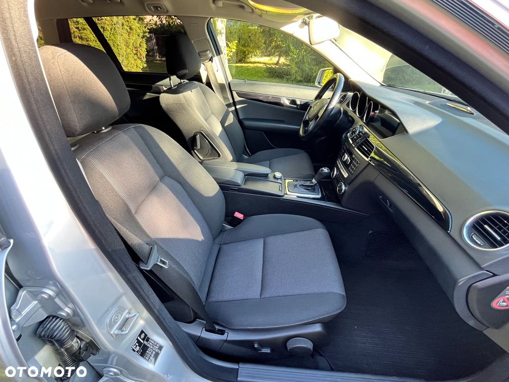 Mercedes-Benz Klasa C 220 CDI 4Matic 7G-TRONIC - 9